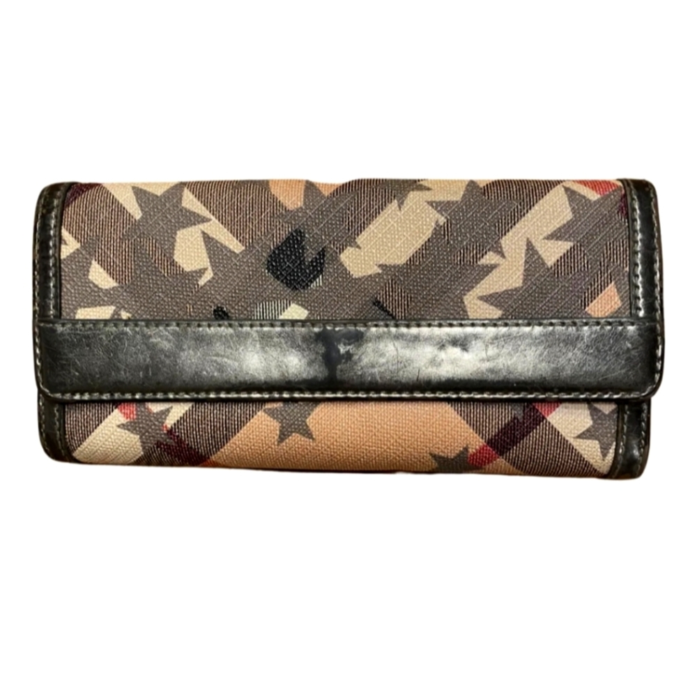 Burberry Zippered Wallet Supernova Check Star Patent Leather Trim Gunmetal
